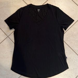 Gap Black Size Small V-Neck T shirt